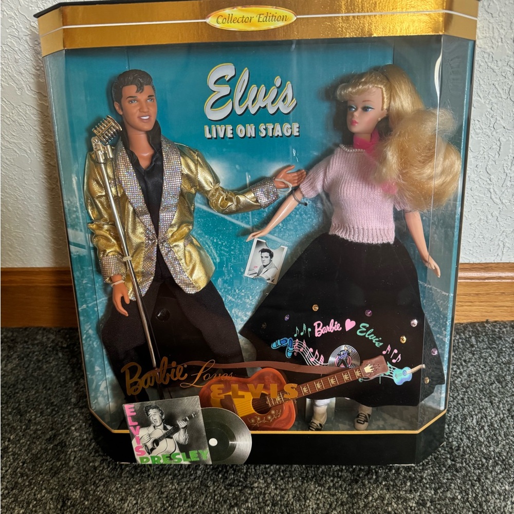 Barbie loves Elvis